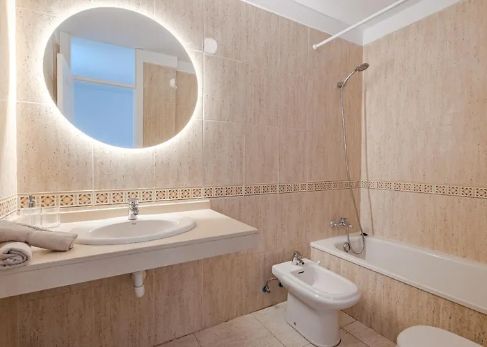 Apartment 2bd Bright Family-friendly In *