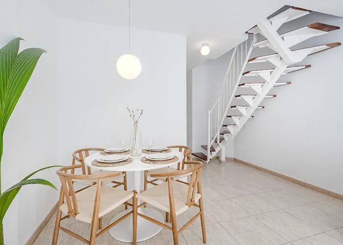 2bd Bright Family-friendly In 公寓 卡亚俄萨尔瓦赫