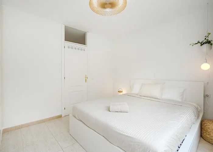 2bd Bright Family-friendly In 卡亚俄萨尔瓦赫